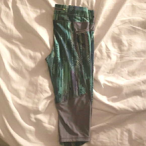 Athleta Arrow Be Free Knicker Capri Leggings Style - Picture 3 of 6